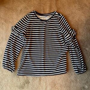 Old Navy long sleeve tee 🦓 size large 🦓 EUC!